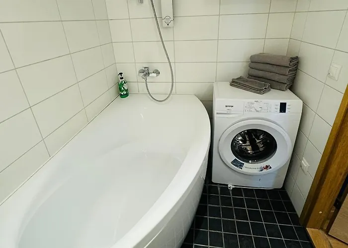 Raatuse 85 Deluxe * Tartu